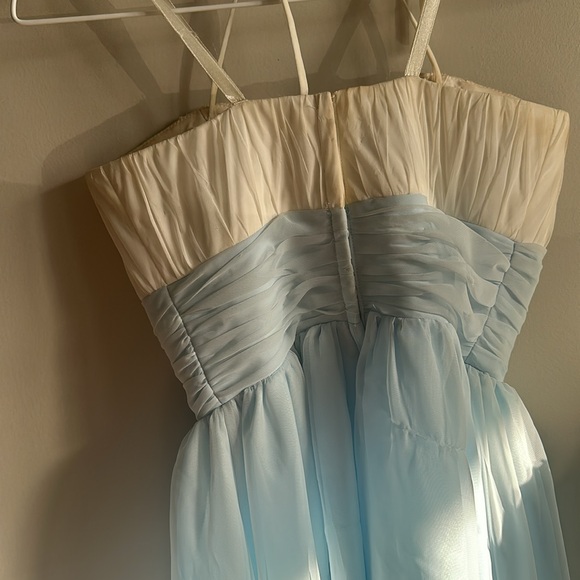 Bridesmaids/prom dress - Picture 3 of 4